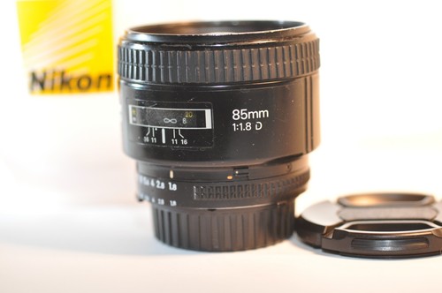 Nikon nikkor f - 85, f/1.8