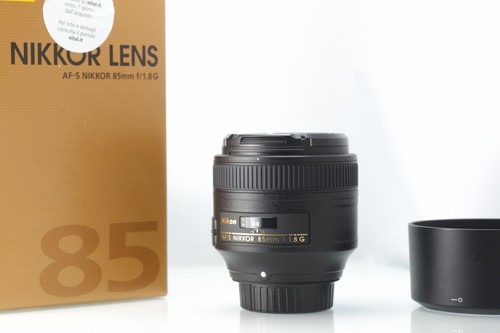 Nikon 85mm g in mint - g,