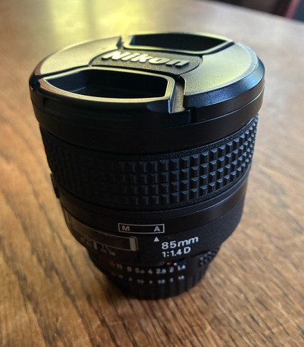 Nikon nikkor 85mm d - nikkor, af
