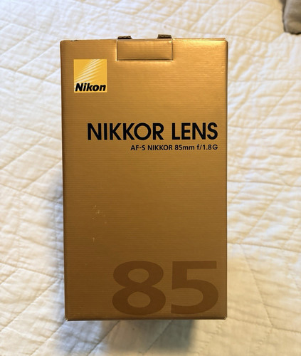Nikon nikkor f 1 8g - nikkor, f/1.8g