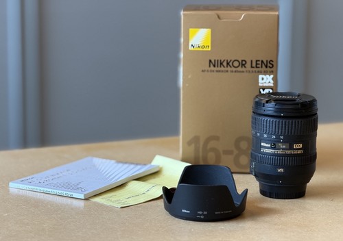 Nikon 85mm f3 - af-s, f3.5-5.6