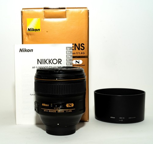 Nikon nikkor 85mm f - 85mm., f/1.4